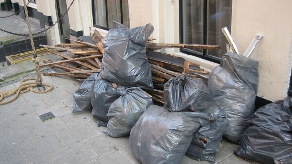    CC BY 2.0 / Leon G / Garbage