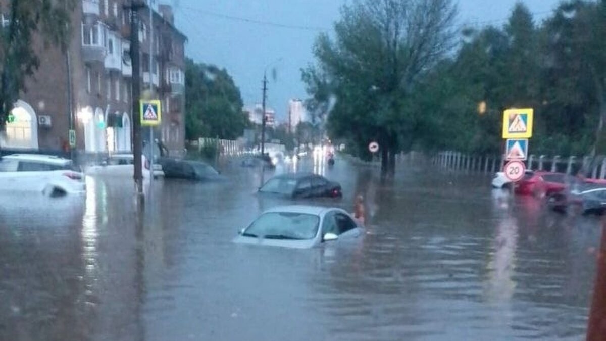     В Московской области после вчерашней грозы остаются без электричества 68 населенных пунктов. Об этом сообщает региональное управление МЧС.