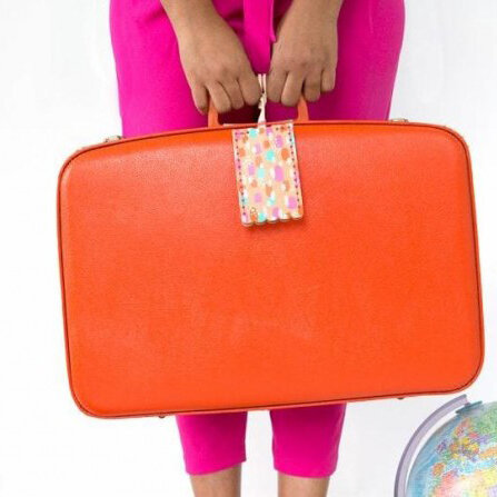    Багажная бирка своими рукамиИсточник: Фотография из блога «Damask love»