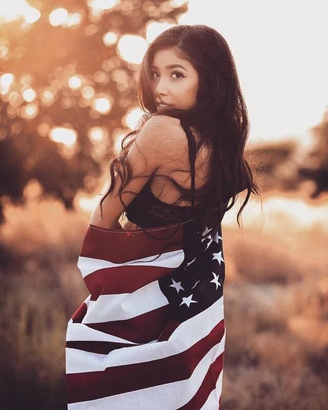 Вай какой американка! Обязательно поставь ей лайк.
Источник изображения: https://i.pinimg.com/originals/14/df/45/14df4511ed1a0c1f1967e469f7108f00.jpg