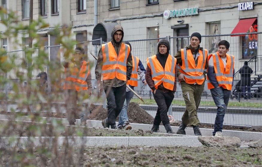    Таджикистан потребовал от России расследовать избиения мигрантов