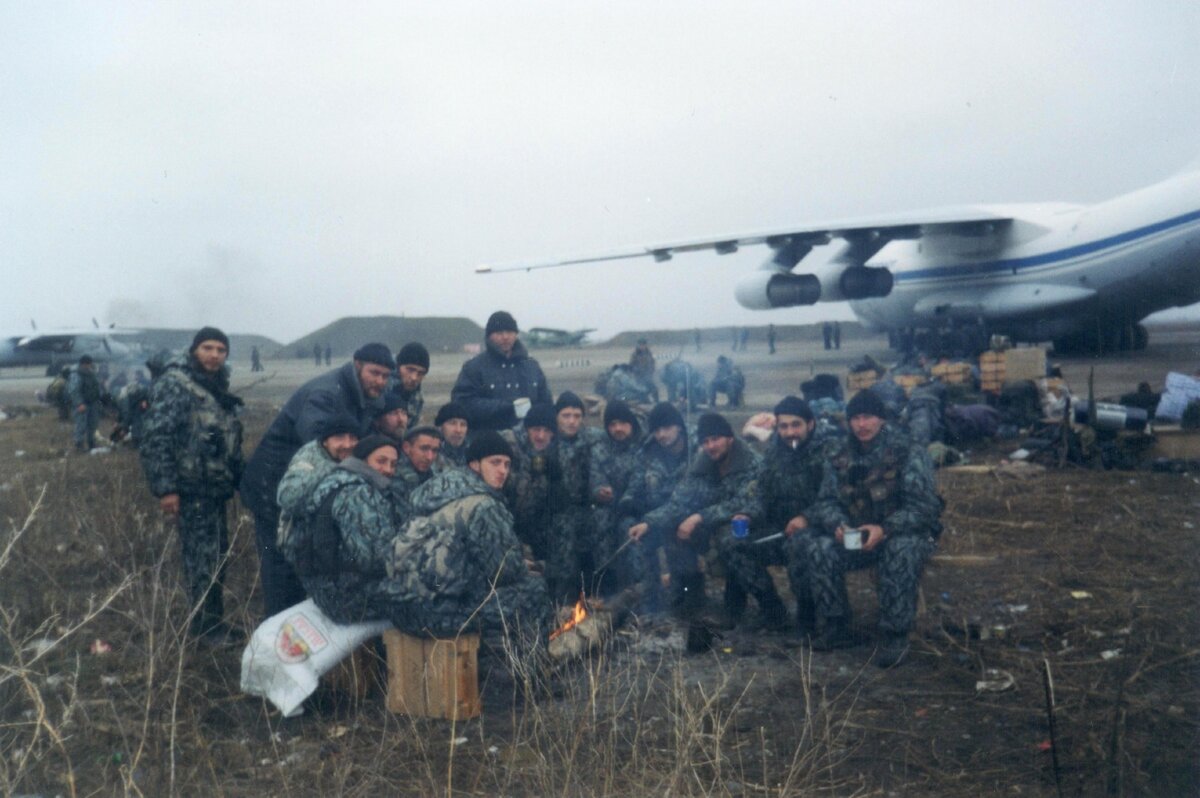 Один курсант из БЛУГА. 1994 год. Рейс в Моздок | Небесные истории | Дзен