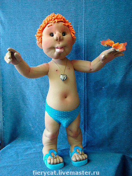 Жительница Арзамаса делает удивительных кукол из капроновых колготок