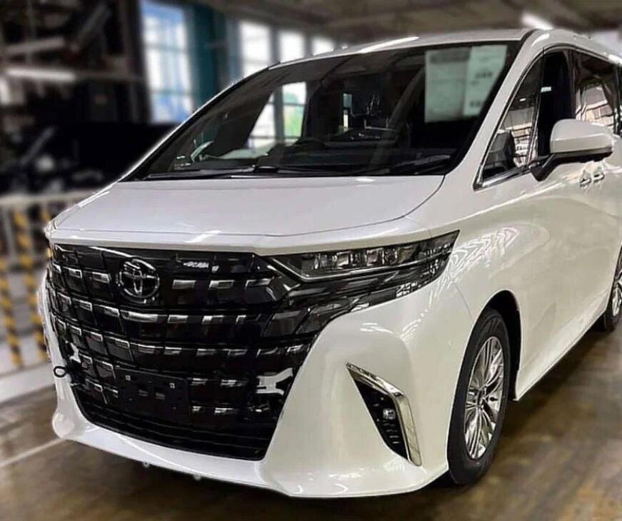  Toyota Alphard 2024             