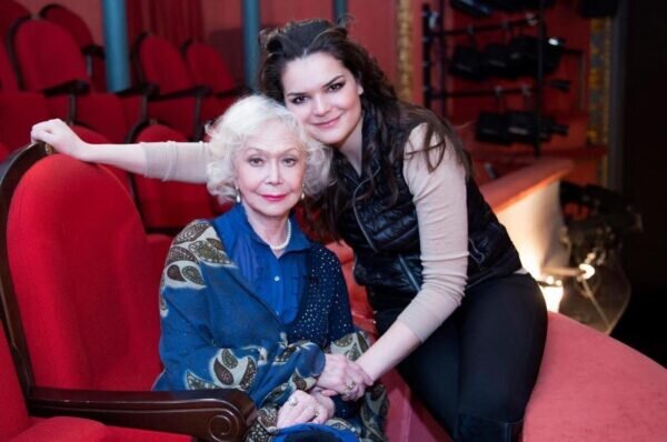    Полина Лазарева – внучка Светланы Немоляевой, фото: pulse.mail.ru