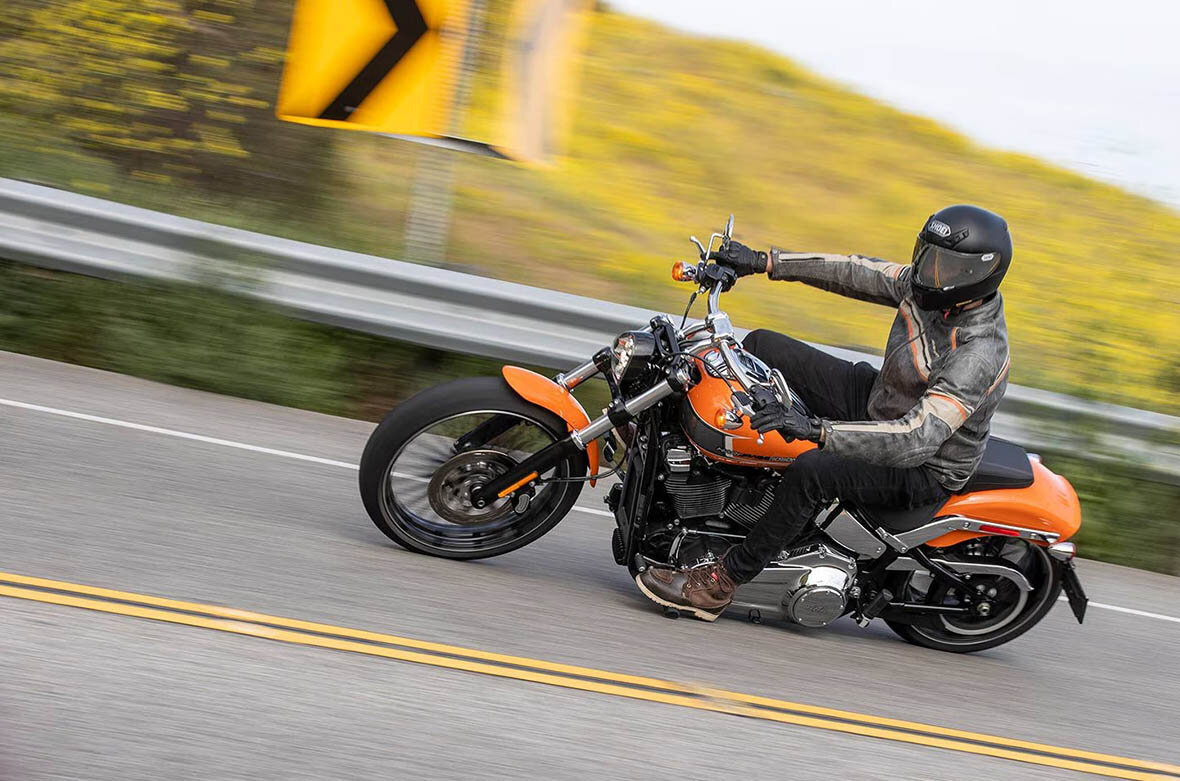 Harley Davidson Breakout С€Р»РµРј