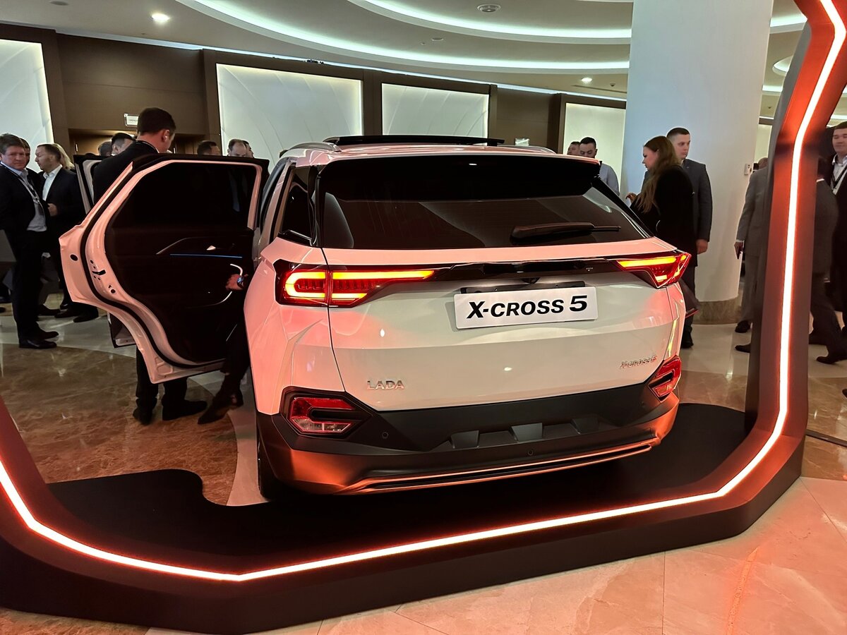 Lada X-Cross 5. Источник иллюстрации - auto.ru