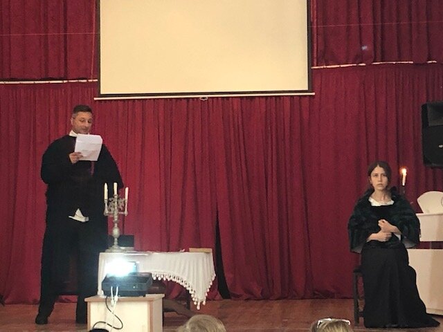 В связи с Международным днём русского языка в Степанакерте состоялся конкурс чтецов. Фоторяд