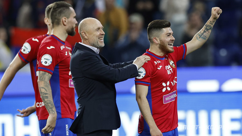    Владимир Федотов и Виктор Фелипе Мендес.Александр Федоров