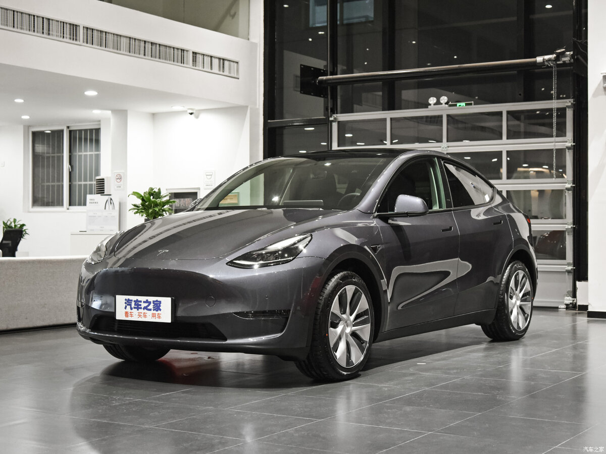 Электромобиль tesla model y. Tesla model y 2022. Tesla model y 2023. Крыша Tesla y. Тесла модель кроссовер фото.