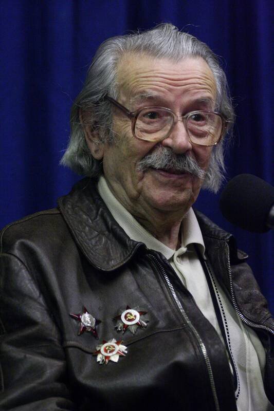 Евгений агранович биография личная жизнь семья дети Автор слов песни "Я в весеннем лесу пил березовый сок", поэт Евгений Агранович, 
