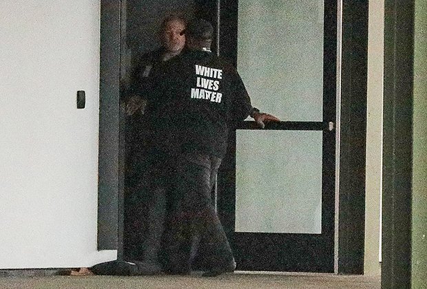 Канье Уэст в толстовке White Lives Matter
Фото: Backgrid USA / Legion-media.ru