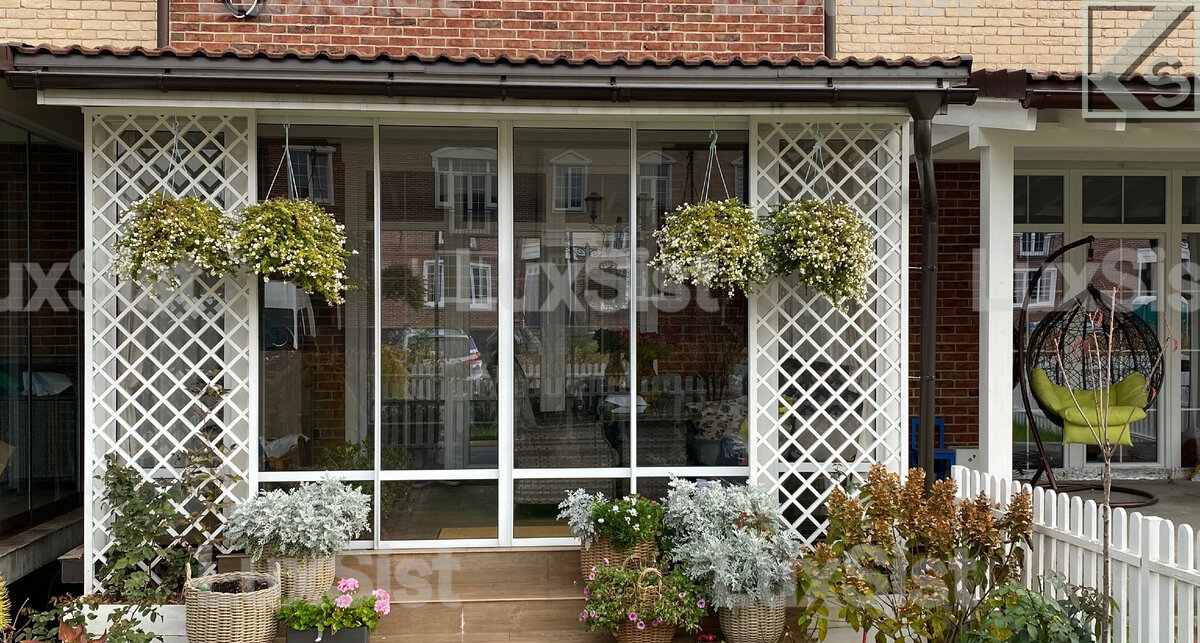 Раздвижное остекление террасы LuxSist.