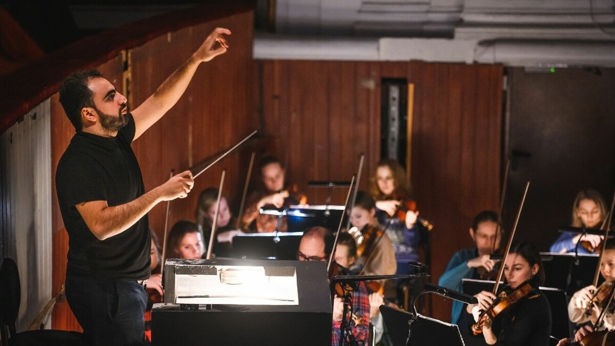     Ранее у многих возникли сомнения в том, будет ли увольняться музыкант.