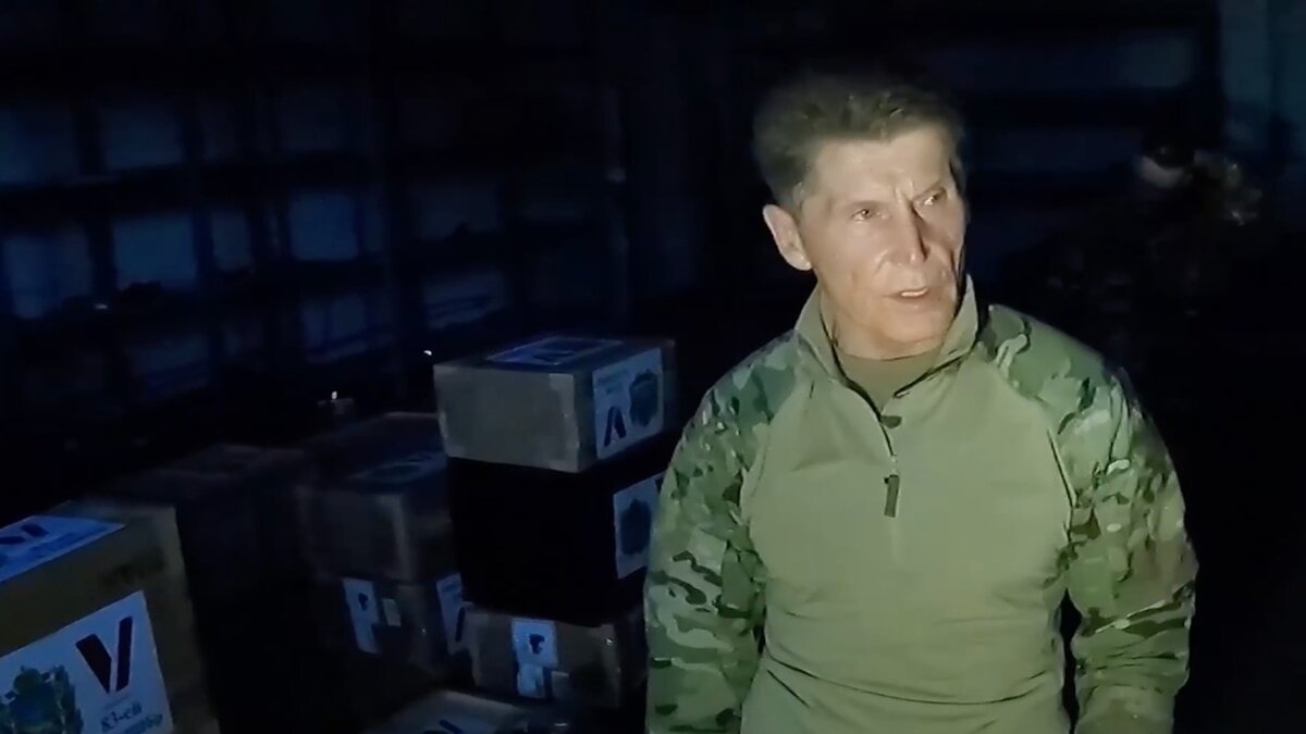     Губернатор Приморского края передал бойцам оборудование, необходимое для отражения атак врага. В том числе, это прицельные устройства, приборы ночного видения, коптеры, противодронные ружья и другое.