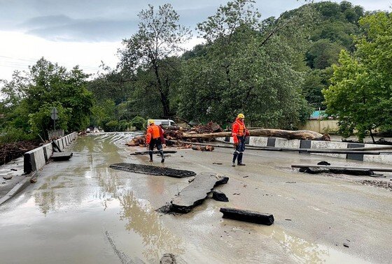    Краснодарский край, Сочи. Подтопление на улице Береговая в районе Старая Мацеста