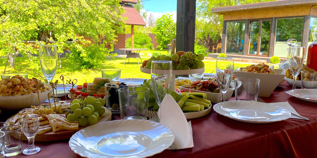 Праздничный стол для взрослых на День рождения внука: отлично отметили в кругу семьи, впрочем, как всегда (фото и видеообзор)