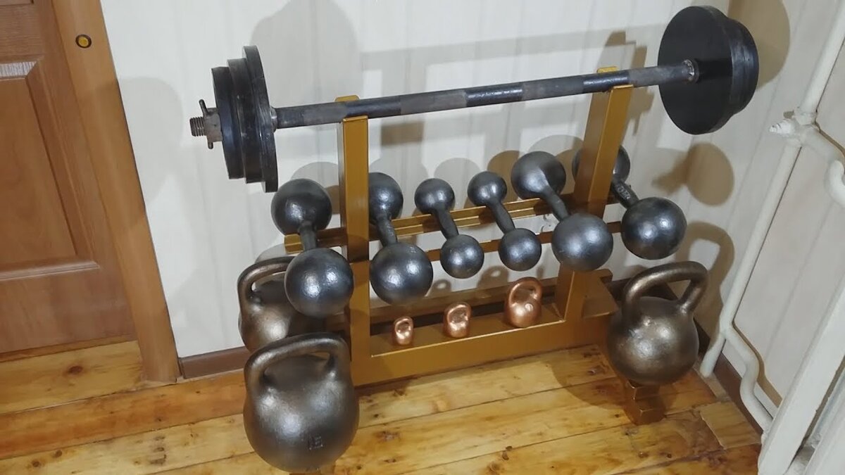 Спортивный инвентарь старинный