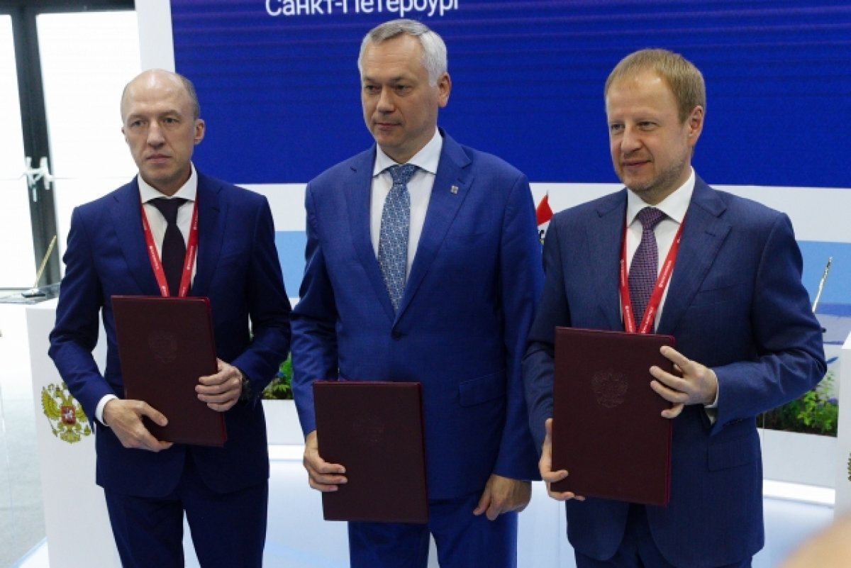    Эксперты оценили работу губернатора Виктора Томенко на ПМЭФ