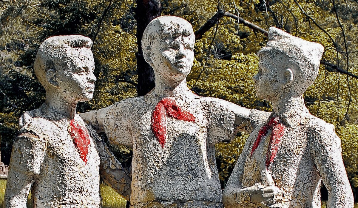 Фото: Николай Глухов "Пионеры в парке"