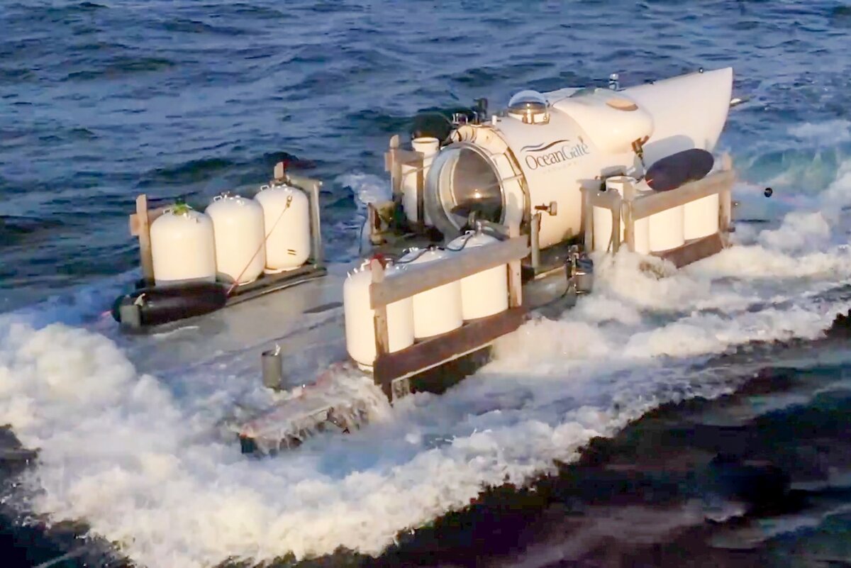  📷 📷 📷 📷 📷 📷 📷 📷 📷 📷 📷 📷    Батискаф с туристами пропал у места крушения лайнера "Титаник"