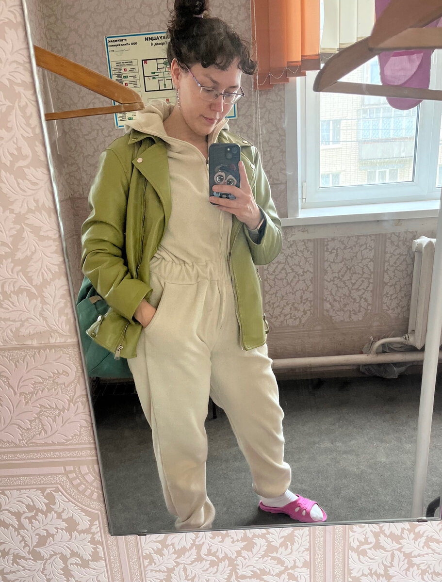 Утеплилась - и домой, под дождиком. Плохо без машинки 😞