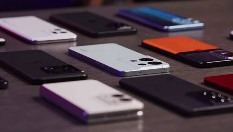    Порой лучше купить старую модель, чем поддаваться маркетинговым уловками производителей, присматриваясь к новинкам