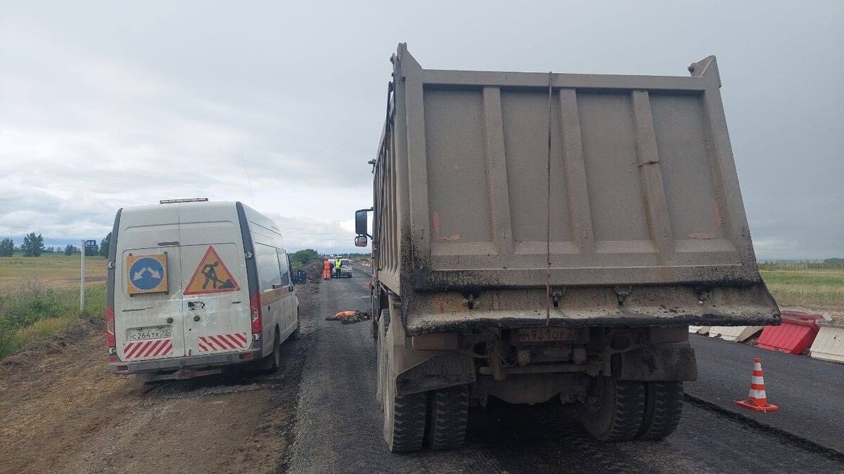     На трассе Ишим — Казанское (рядом с границей с Казахстаном) произошло смертельное ДТП.