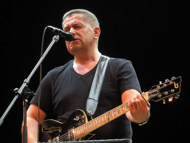 Бессменным участником рок - группы Любэ является Николай Расторгуев