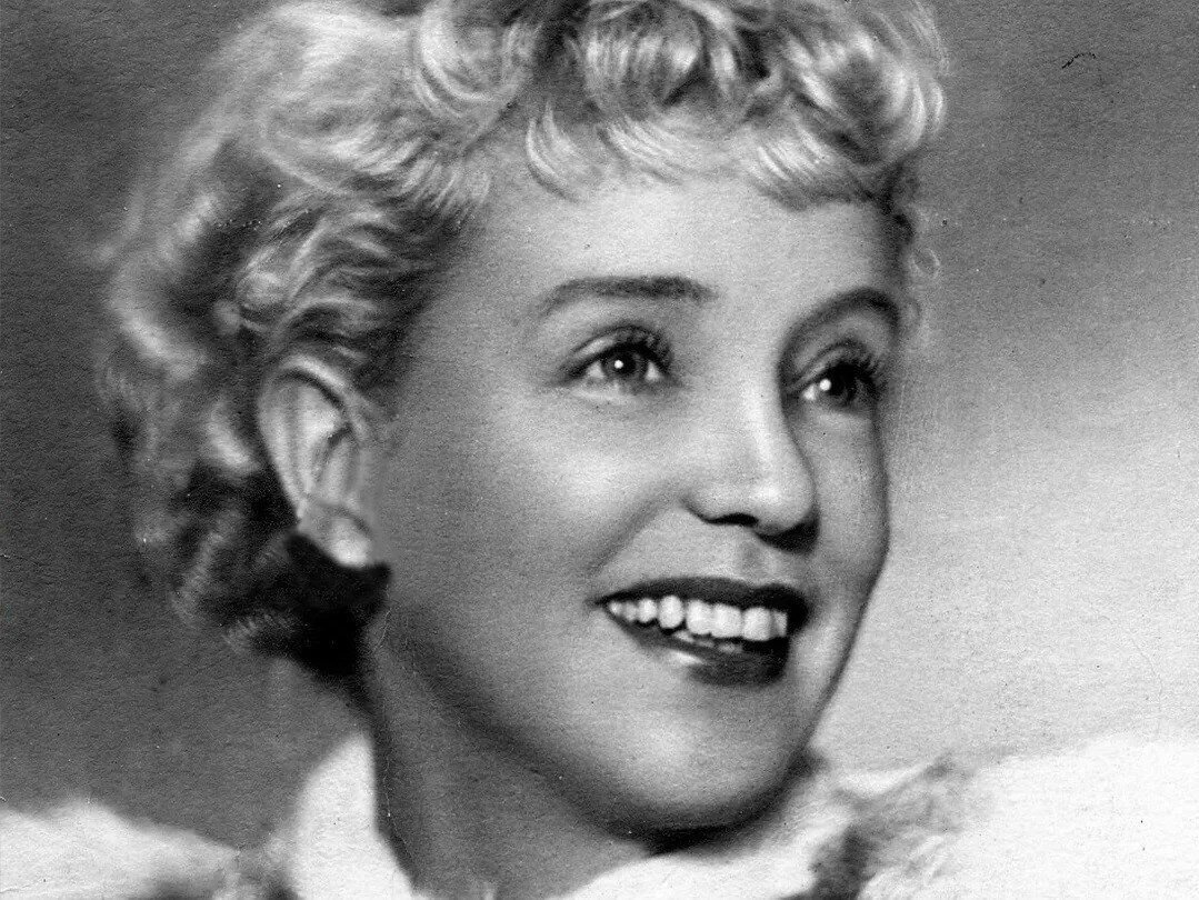 Марина Ладынина