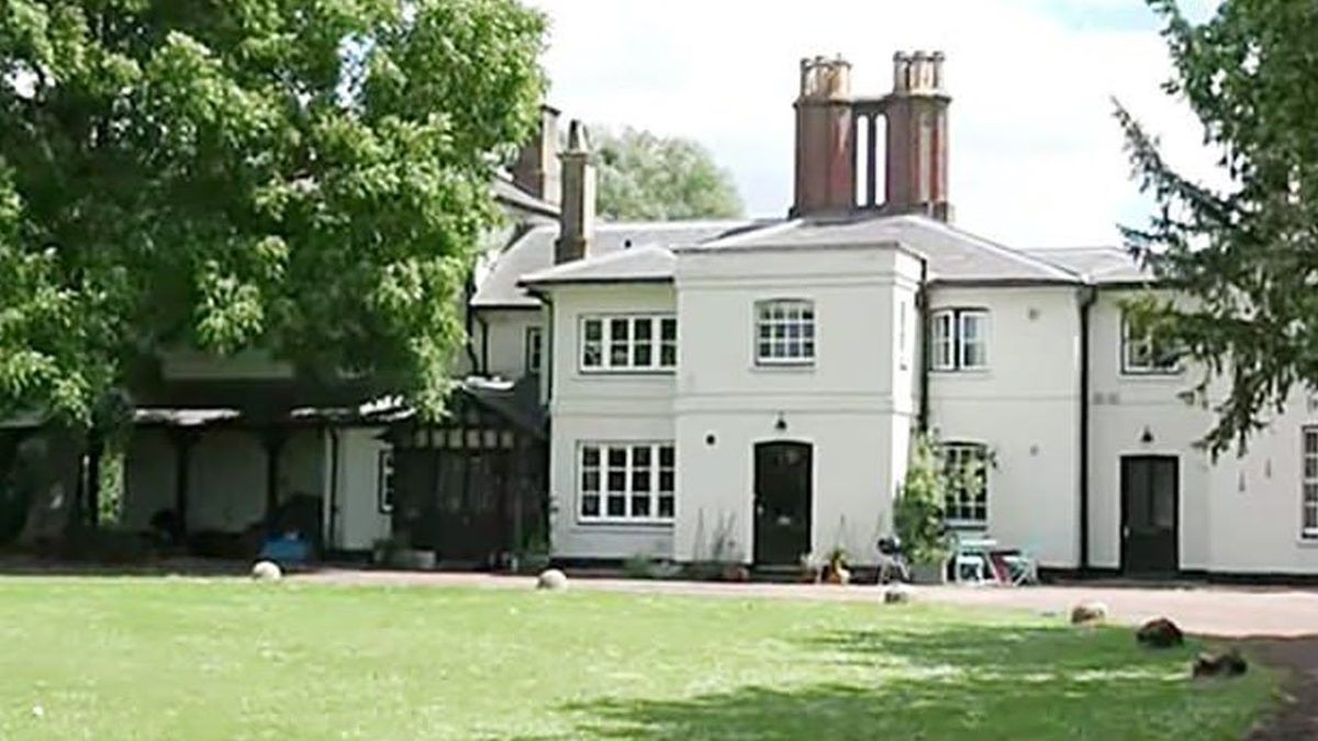 Из интернета.  Фрогмор-коттедж.