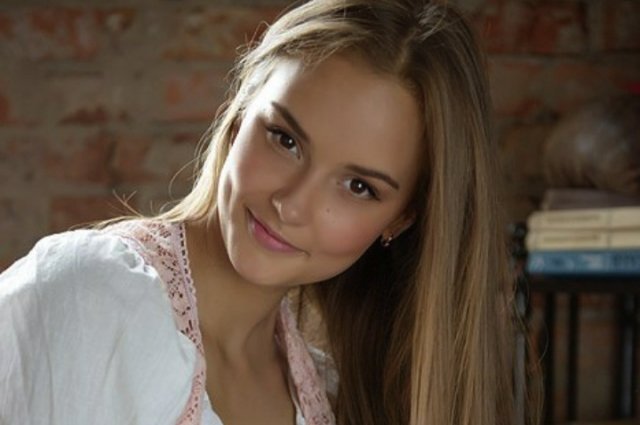    Как себя чувствует актриса Алена Митрошина, попавшая под электросамокат?