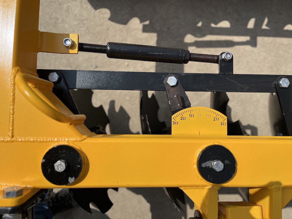 Регулировка угла атаки на дисковой бороне Стилмер