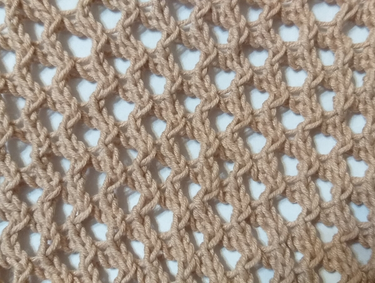 Узор "сетка" из 4 петель, связанный спицами