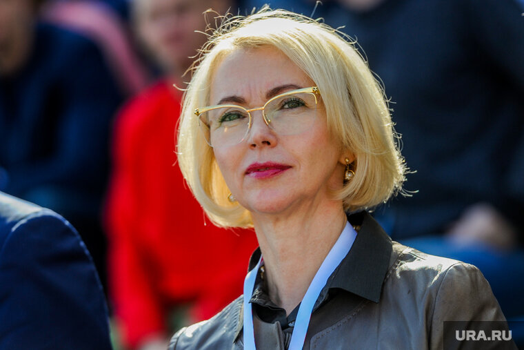    Накануне рождения восьмого малыша автомобиль в подарок будет кстати, считает Гехт