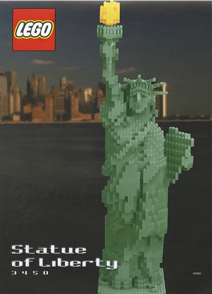    Конечно, самая дорогая Статуя Свободы от LEGO значительно меньше той, что находится в США, но тоже удивляет своими размерамиLEGO