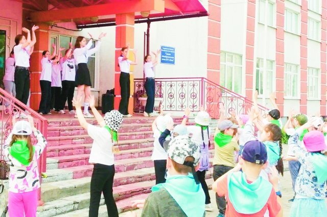    Что известно о побеге двух девочек из лагеря под Новосибирском?