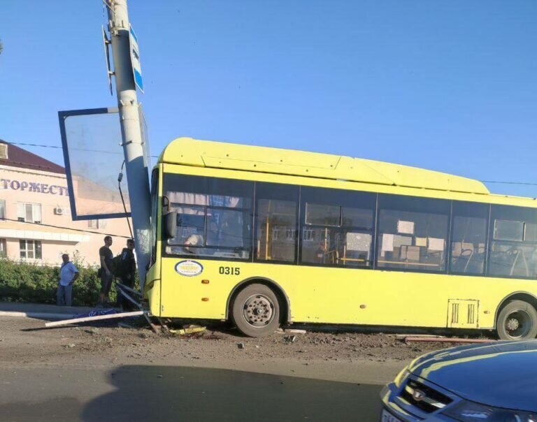    В мэрии Оренбурга назвали причину аварии пассажирского автобуса на проспекте Победы   Белов Михаил Александрович