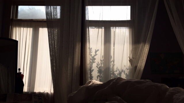 Тёмные окна...