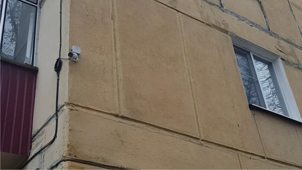 Уличная камера видеонаблюдения с общественным доступом через "онлайн камеры города"