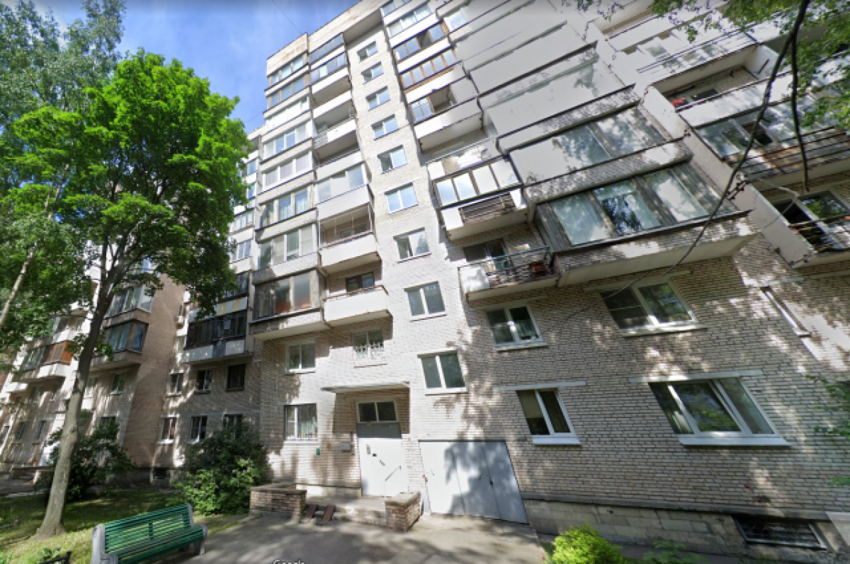    Во дворе дома по Кораблестроителей, 16, корп. 1.