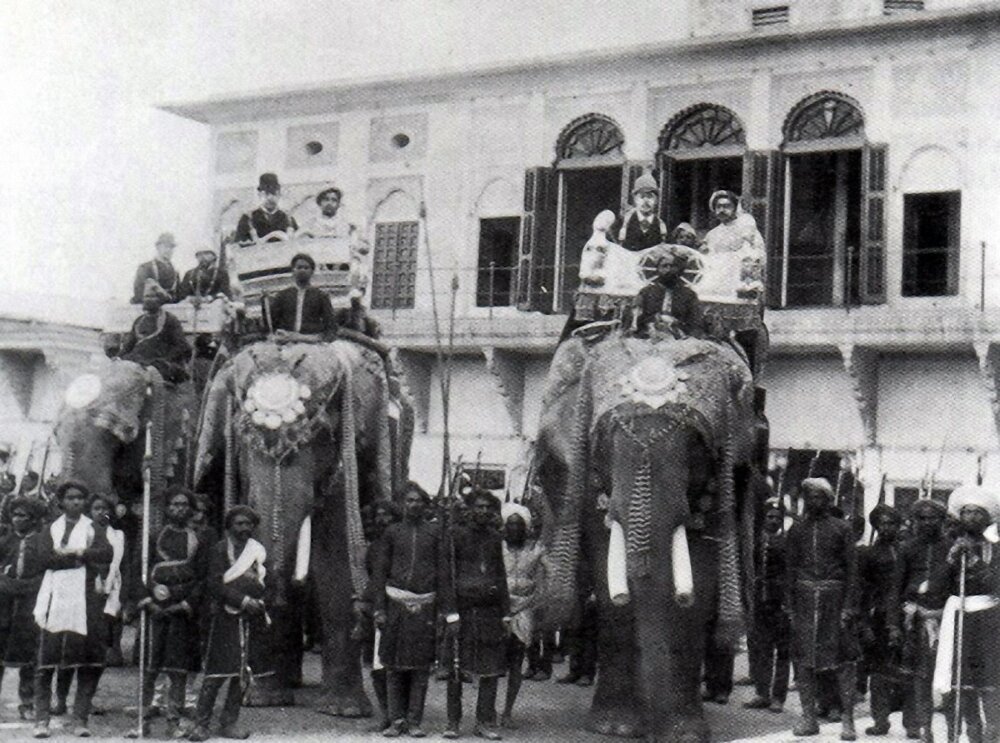 1890. Индия. Торжественный выезд цесаревича на слоне