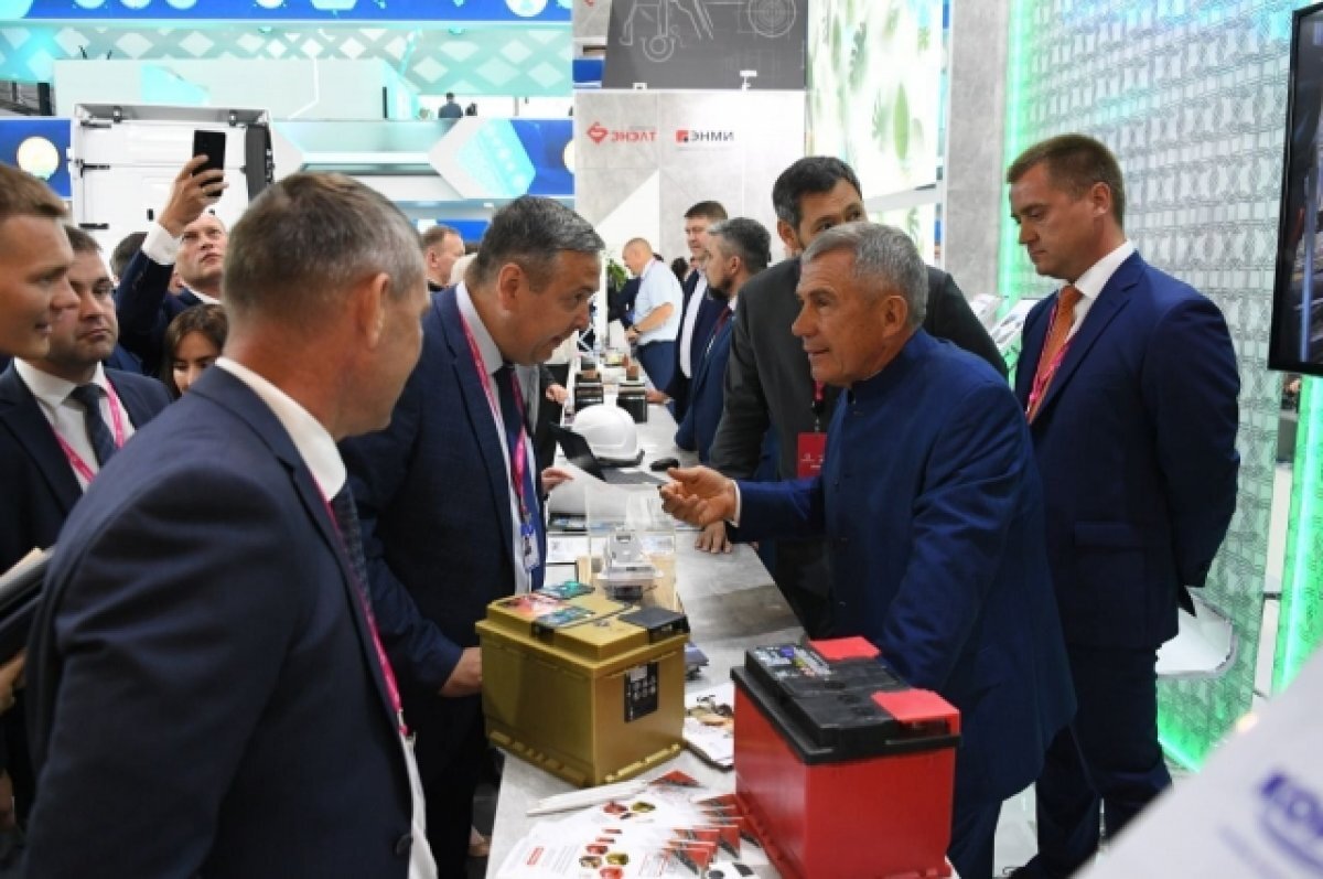    Рустам Минниханов принял участие в «Иннопром-2023»