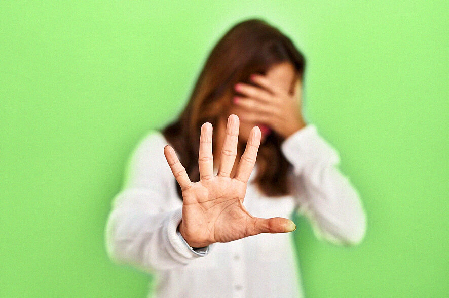 Вы не одни в своих переживаниях! Обратитесь за помощью к специалисту. 