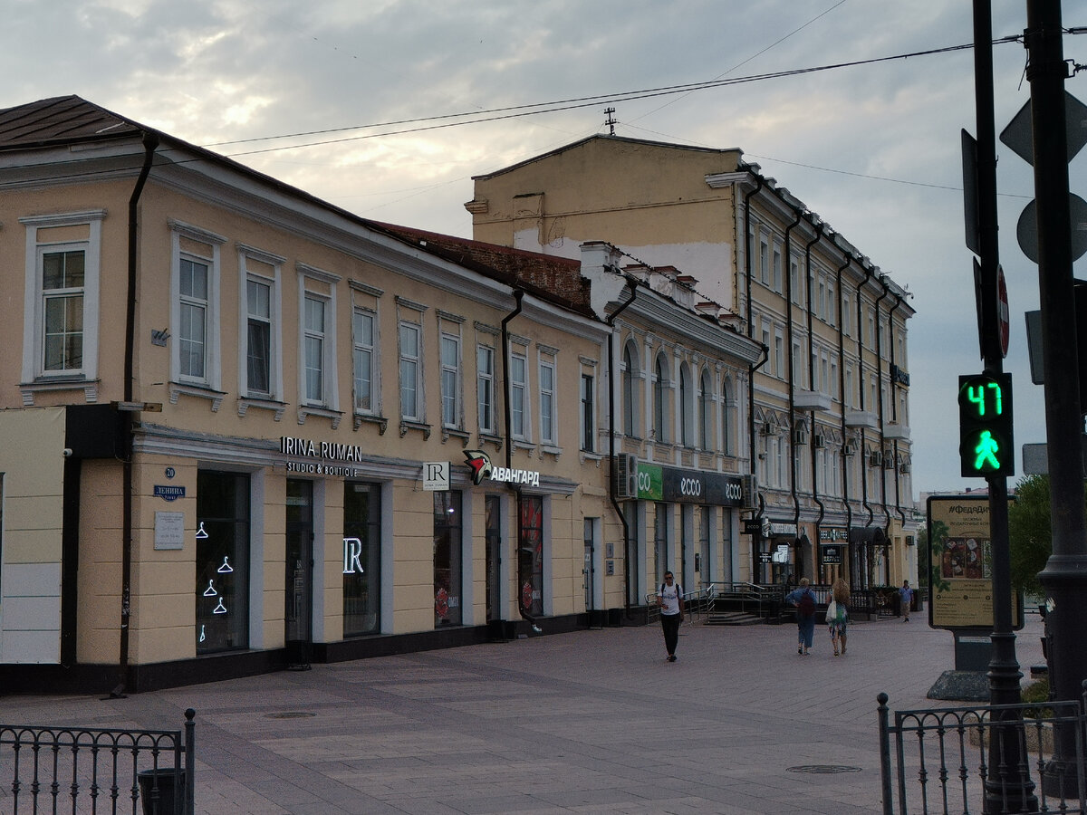 Какой была улица Ленина, когда она называлась Дворцовой | ОМСК было и  стало. Фотосравнения | Дзен