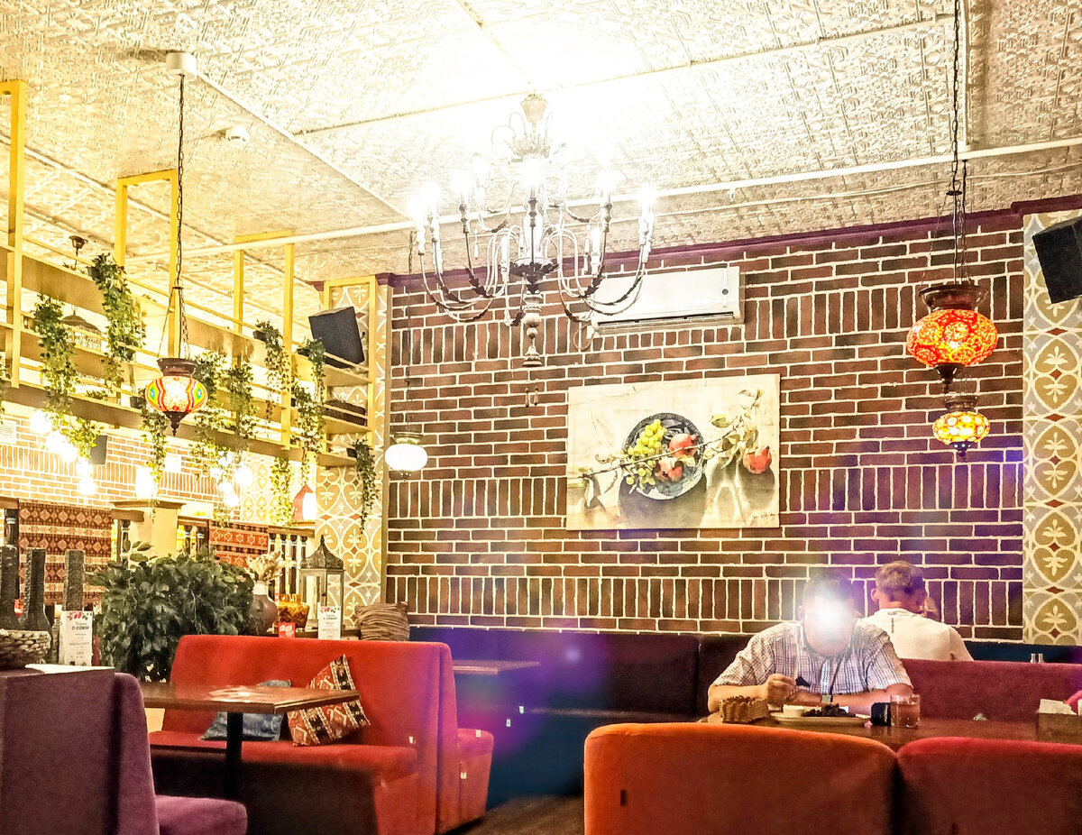 Почти что отличный обед в ресторане армянской кухни "Кинза-За" был ...