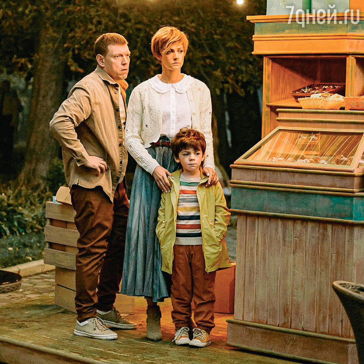 Любовь к бирюзе и золоту, красный пиджак крокодила Гены: как создавались костюмы