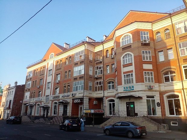 Улица Парижской Коммуны, 19. Фото: Радиф Кашапов/realnoevremya.ru 