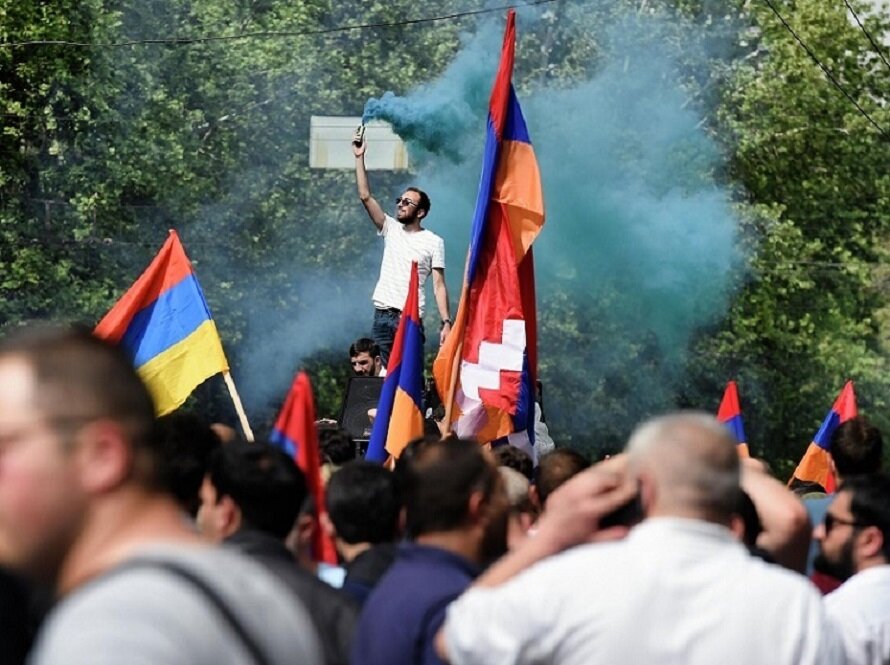 Пост в Facebook* экс-государственного министра Нагорно-Карабахской Республики (Республики Арцах) Рубена Варданяна Сегодня в эфире «Радио Аврора» меня спросили: «Что можно сделать для Арцаха?».-3