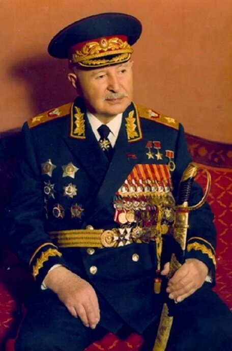 Дважды Герой Советского Союза, Маршал Советского Союза, уроженец Карабаха Иван Баграмян